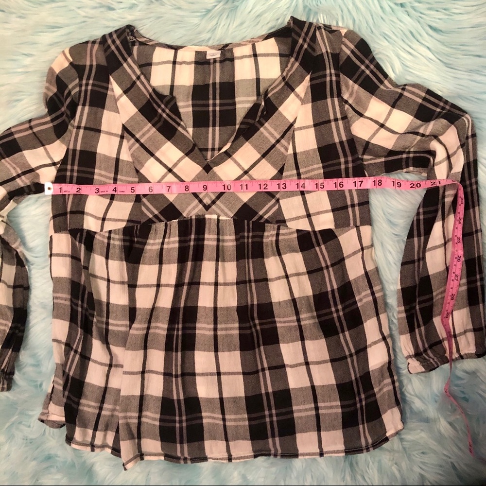 B&W Plaid Old Navy Blouse - Picture 3 of 11